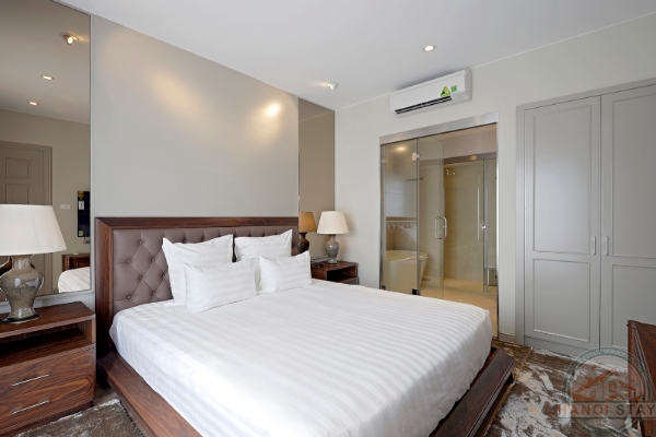 Experience Upscale Living: 1BR Apartment with Expansive Balcony by Vincom Center 14