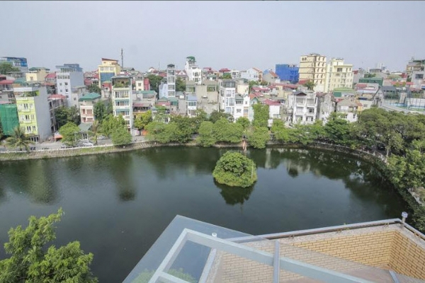 *Extensive balcony, magnificent, sun-soaked Apartment for rent in Yen Phu Area, Tay Ho*