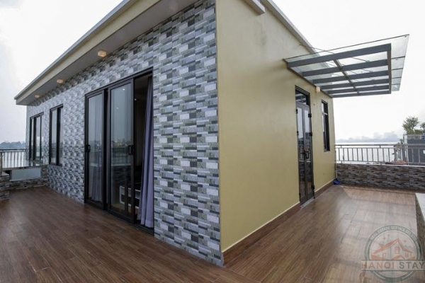 *Extensive balcony, magnificent, sun-soaked Apartment for rent in Yen Phu Area, Tay Ho* 5