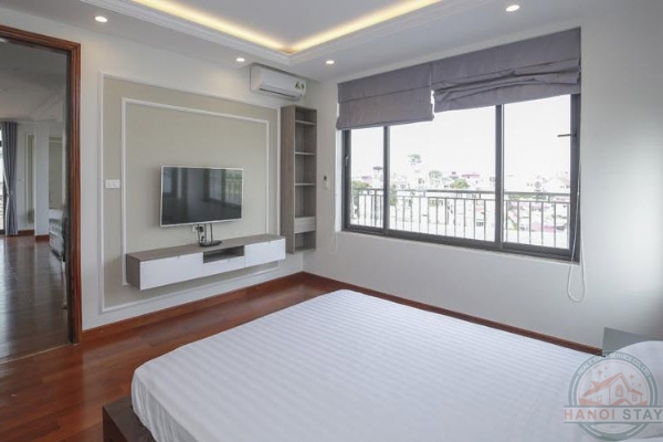 *Extensive balcony, magnificent, sun-soaked Apartment for rent in Yen Phu Area, Tay Ho* 13
