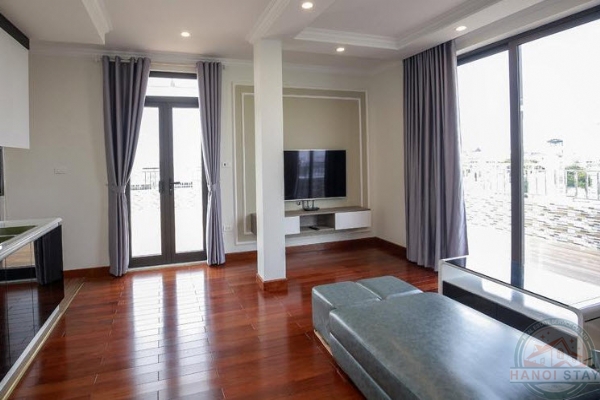 *Extensive balcony, magnificent, sun-soaked Apartment for rent in Yen Phu Area, Tay Ho* 8