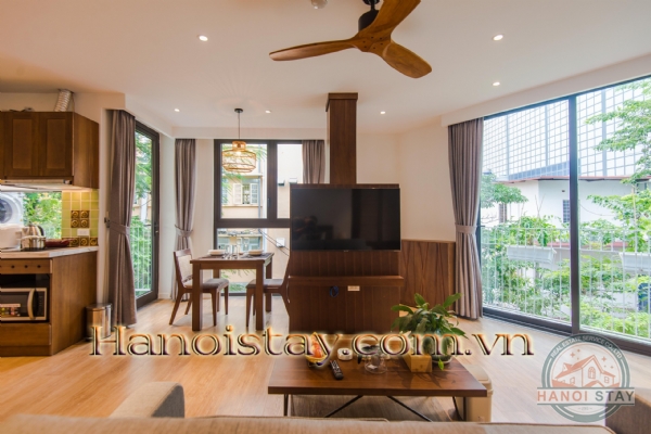 *Fantastically contemporary Serviced Apartment Rental in Linh Lang str, Ba Dinh, walking to Lotte Tower* 9