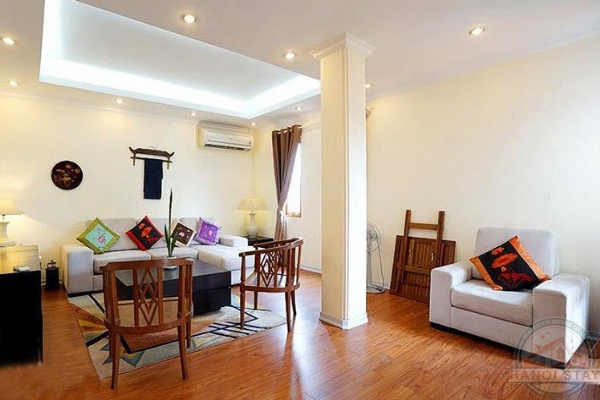 *Fascinating 3 bedrooms Duplex Apartment near Hang Chuoi str, Hoan Kiem District* 1