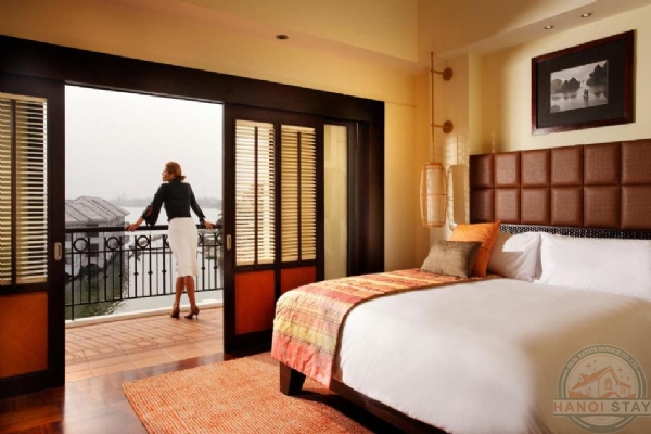 For Rent: Island Villa on West Lake | 3BR, 2BA | 173m² 1