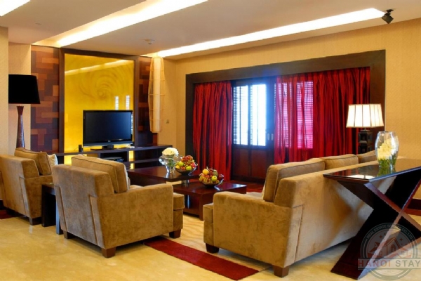 For Rent: Island Villa on West Lake | 3BR, 2BA | 173m² 3