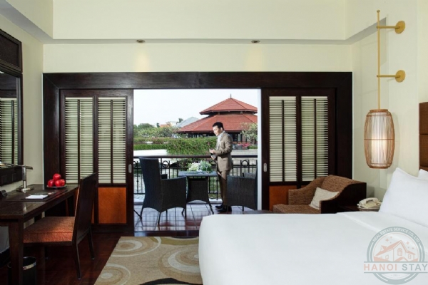 For Rent: Island Villa on West Lake | 3BR, 2BA | 173m² 9