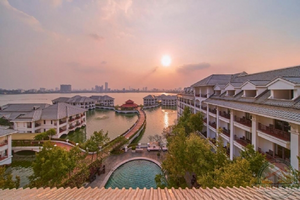 For Rent: Island Villa on West Lake | 3BR, 2BA | 173m² 20
