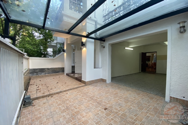 Four Bedroom Villa for rent in Block T1, Ciputra Hanoi international, Nice garden in the Front 4