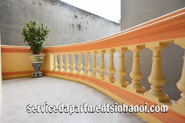 Full of light Apartment For Rent in Ba Dinh district, Cheap Price 2