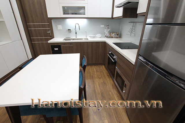 Full of Light Two Bedroom Property Rental in Tay Ho, Close to Oriental Palace 6