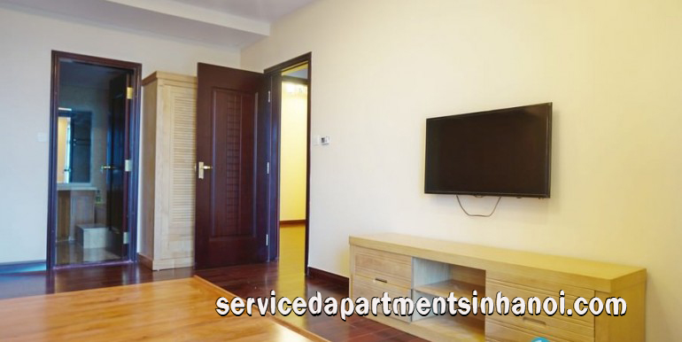 Fully furnished Three Bedrooms Apartment in R4, Vinhomes Royal City 4