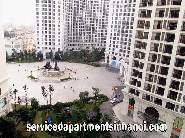 Fully furnished Two bedroom Apartment for rent in R1, Royal City Vinhomes, Reasonable price 8