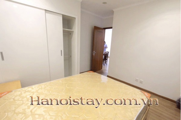 Good Size and Airy Three Bedroom Apartment Rental in HongKong Tower Building, Dong Da 10