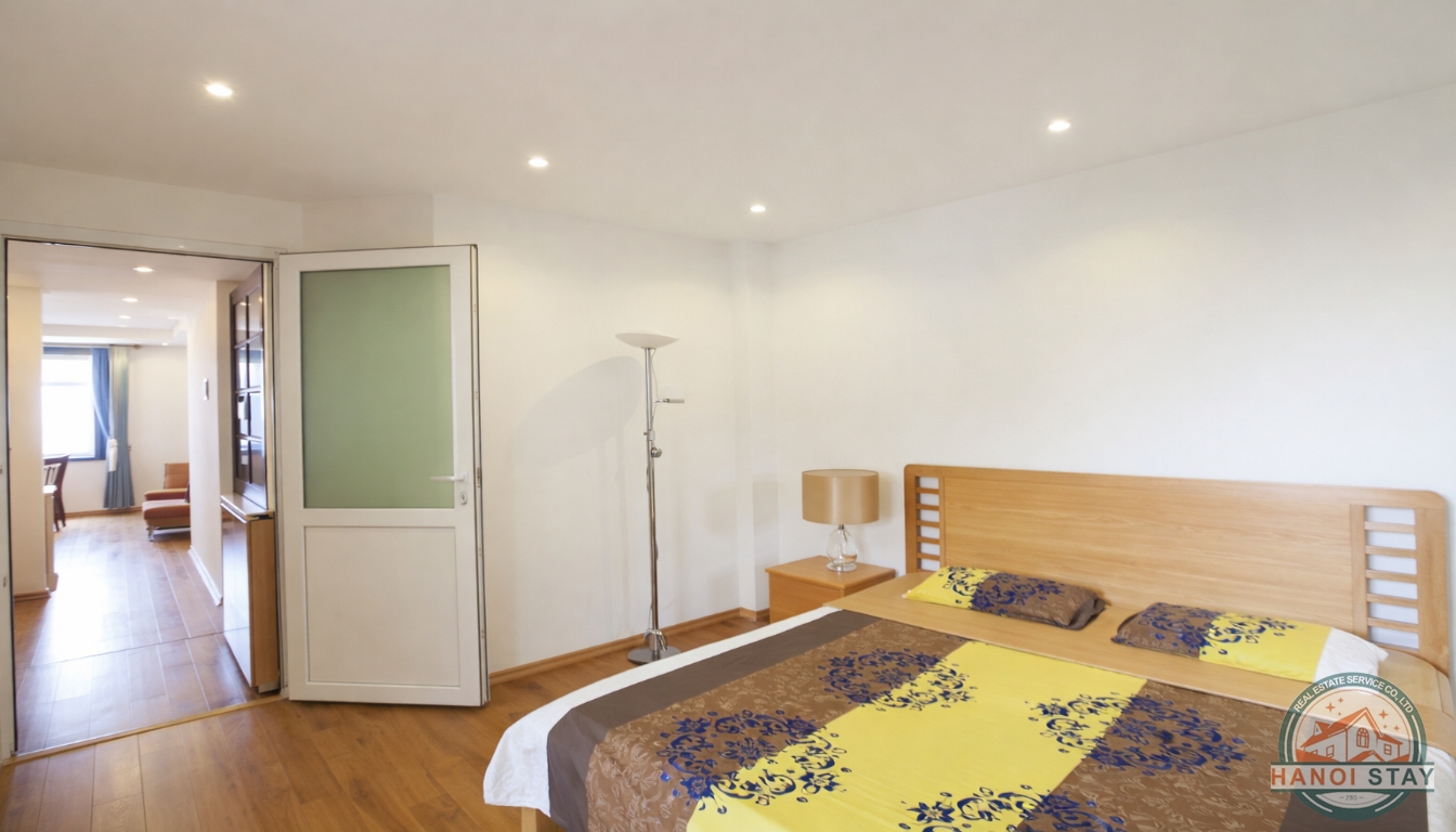 Good Size Apartment for rent in Kim Ma str, Ba Dinh 2
