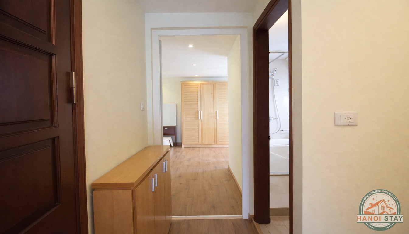 Good Size Apartment for rent in Kim Ma str, Ba Dinh 6