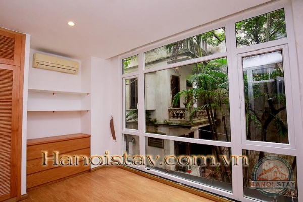 *Good size & Modern 03 Bedroom Apartment Rental in Xuan Dieu street, Tay Ho District* 6