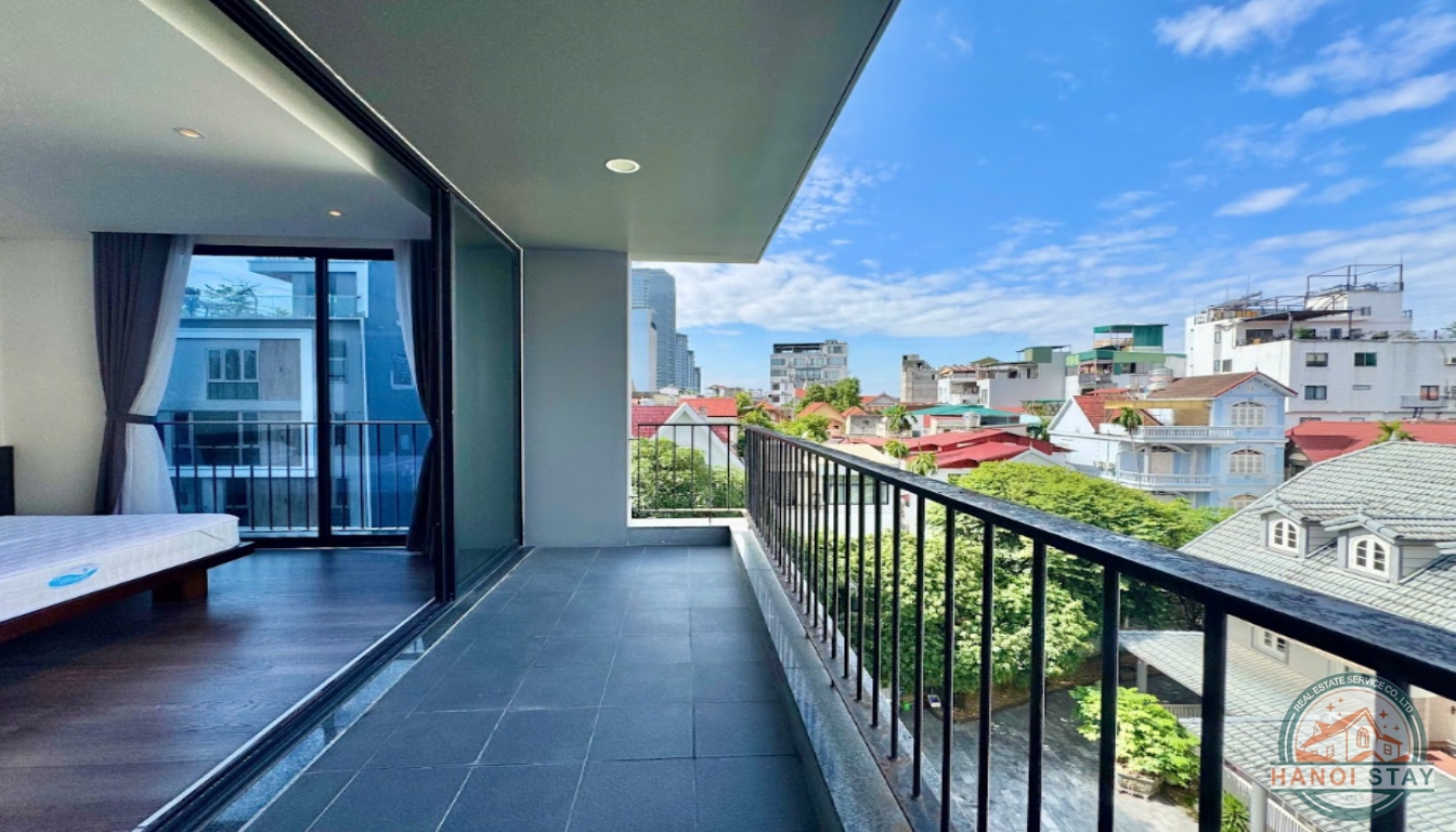 Gorgeous 02 Bedroom Apartment for rent in To Ngoc Van str, Tay Ho 1