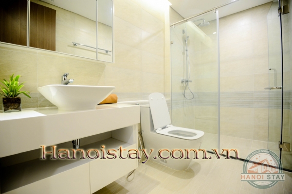 *Gorgeous Condo Apartment For Rent in Vinhomes Metropolis Lieu Giai, Ba Dinh District* 5