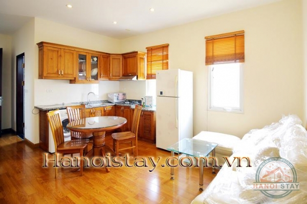 *Great Lake View Apartment For Rent in Yen Phu str, Tay Ho at a reasonable cost* 3