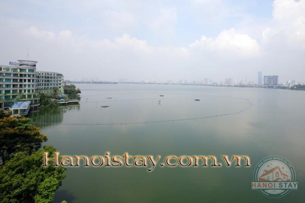 *Great Lake View Apartment For Rent in Yen Phu str, Tay Ho at a reasonable cost* 11