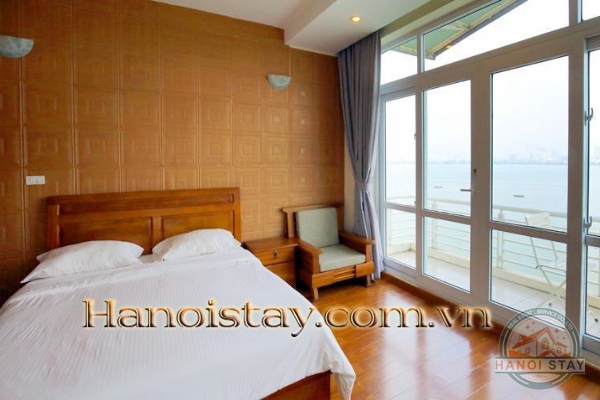 *Great Lake View Apartment For Rent in Yen Phu str, Tay Ho at a reasonable cost* 7