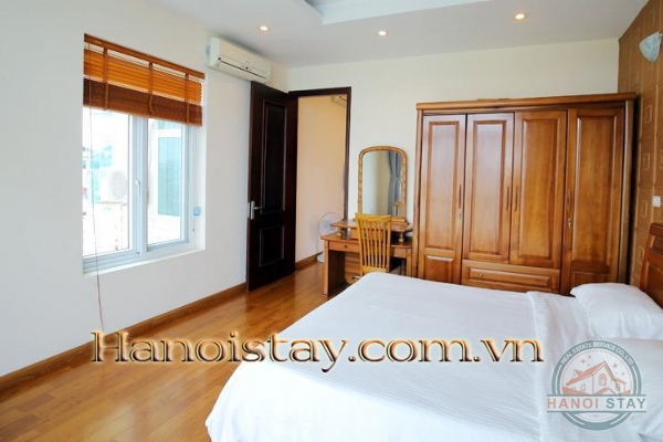 *Great Lake View Apartment For Rent in Yen Phu str, Tay Ho at a reasonable cost* 9
