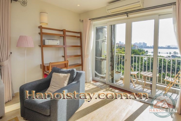 *Great Lake Views, Great Location, Newly Renovated 03 BR Apartment Rental in To Ngoc Van str, Tay Ho* 4