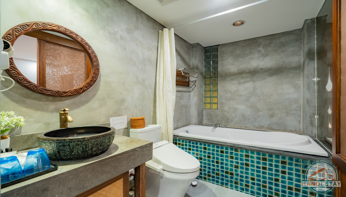 SPACIOUS 3-BEDROOM APARTMENT | KIM MA, BA DINH 1