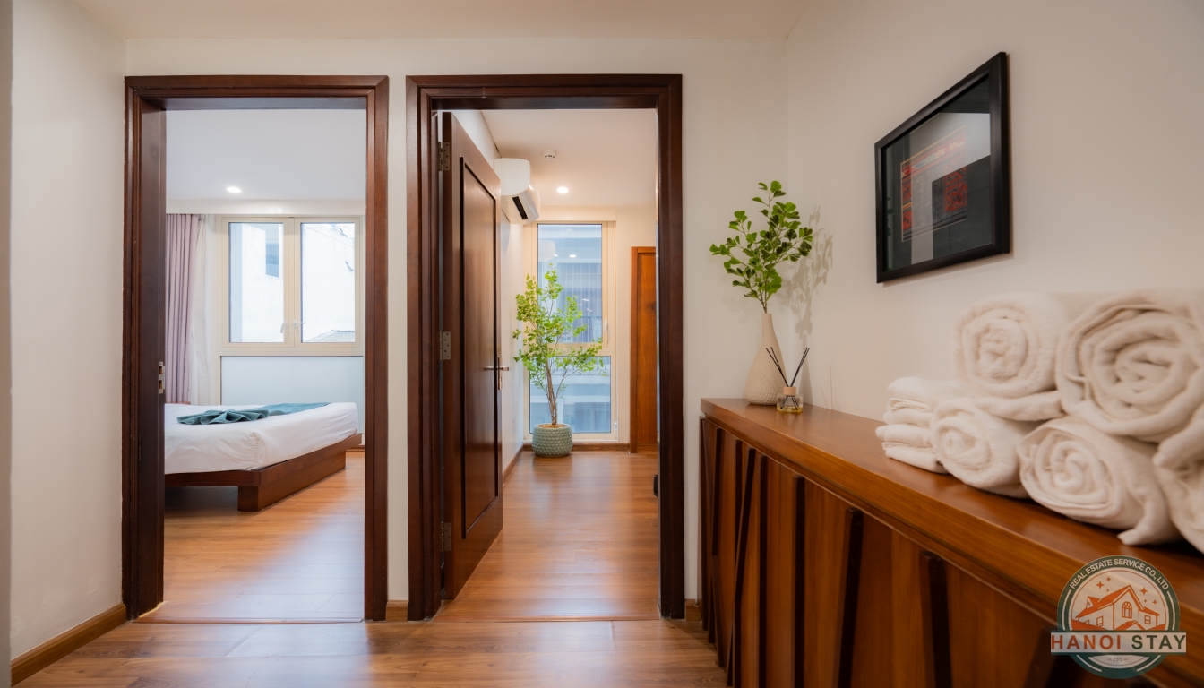 SPACIOUS 3-BEDROOM APARTMENT | KIM MA, BA DINH 1
