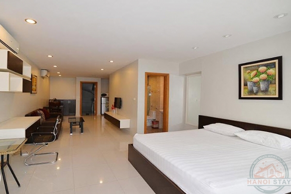 High Quality serviced apartment in Truc Bach, Lake view, Small balcony 5