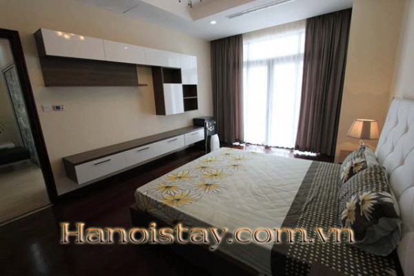 High Quality Three Bedroom Apartment Rental in HongKong Tower, Dong Da 1