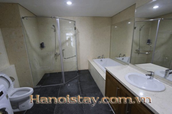 High Quality Three Bedroom Apartment Rental in HongKong Tower, Dong Da 3