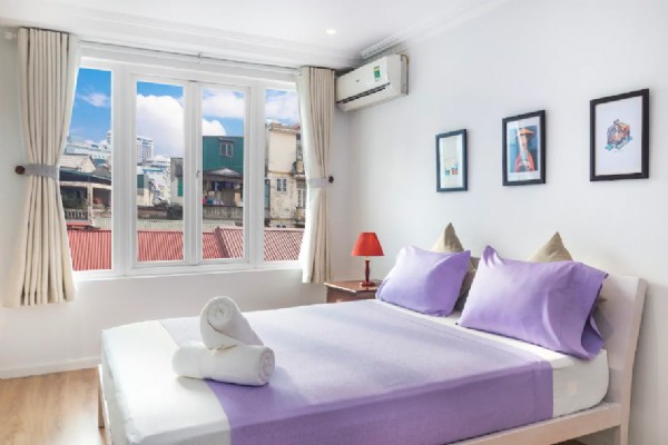High Quality two bedroom apartment for rent in center of Hoan Kiem district 8