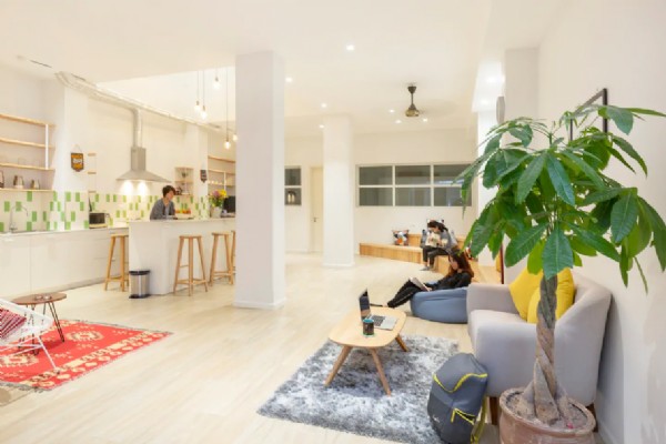 High Quality two bedroom apartment for rent in center of Hoan Kiem district 13