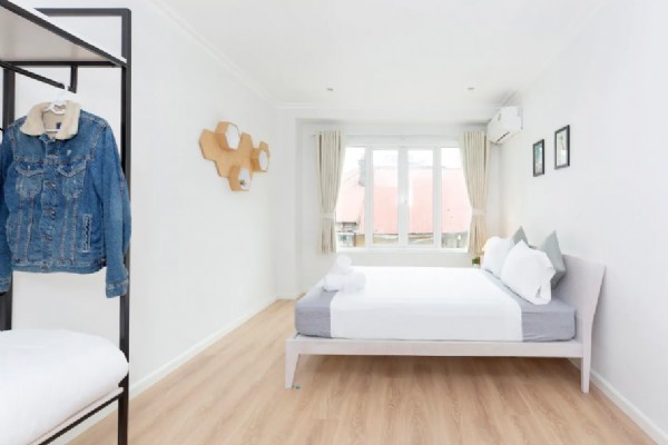 High Quality two bedroom apartment for rent in center of Hoan Kiem district 4