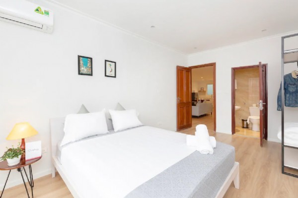 High Quality two bedroom apartment for rent in center of Hoan Kiem district 5