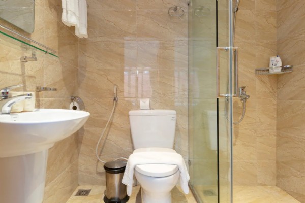 High Quality two bedroom apartment for rent in center of Hoan Kiem district 8