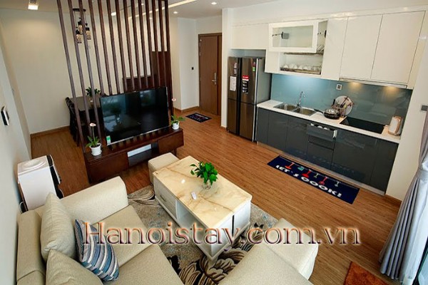 High-Class Apartment in Vinhomes Metropolis @3 BR & FREE SWIMMING POOL 2