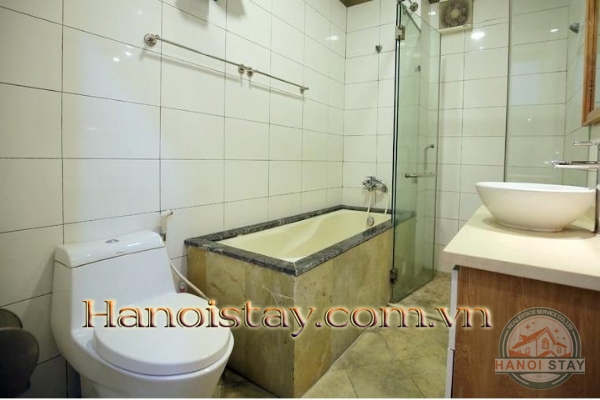 *Ideally situated 2 Bedroom flat for rent in the heart of Tay Ho, very reasonable price* 1