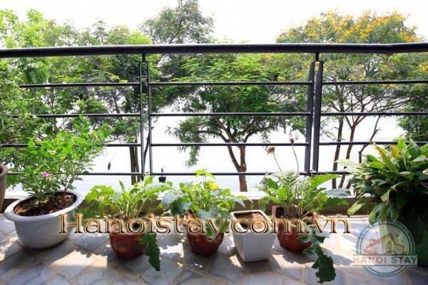 *Impressing your eyes with this fabulous lake view 03 bedroom apartment for rent in Tay Ho, large balcony* 8