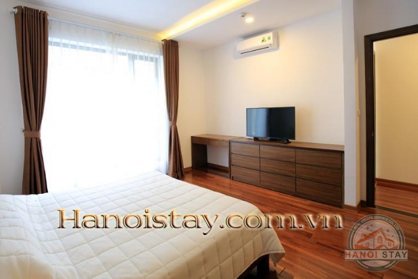 *Impressing your eyes with this fabulous lake view 03 bedroom apartment for rent in Tay Ho, large balcony* 16