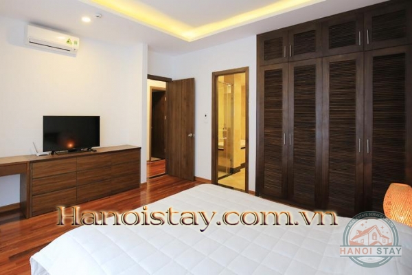 *Impressing your eyes with this fabulous lake view 03 bedroom apartment for rent in Tay Ho, large balcony* 18