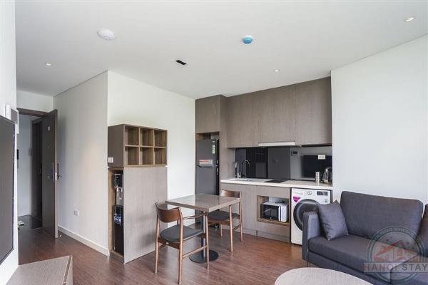 *Impressive Lake View Apartment for rent in Truc Bach, Ba Dinh, Modern Furniture* 2