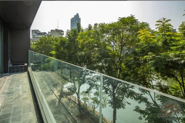 *Impressive Lake View Apartment for rent in Truc Bach, Ba Dinh, Modern Furniture* 15