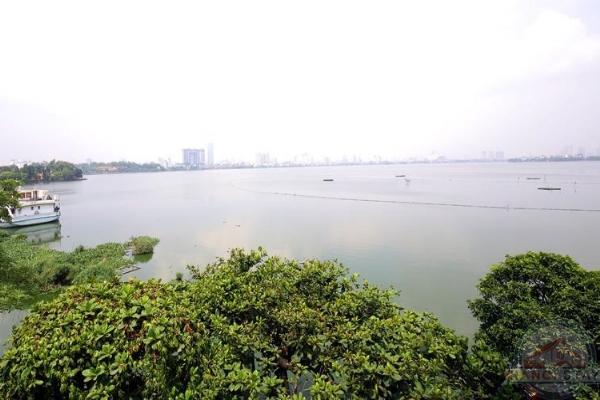 Lake View 02 BR Apartment for rent in Yen Hoa Area, near Hanoi Club 8