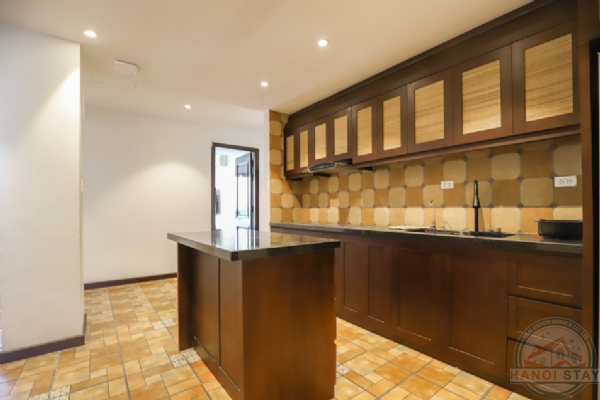Lake View 03 BR Apartment for rent in Tu Hoa Str, Tay Ho 9