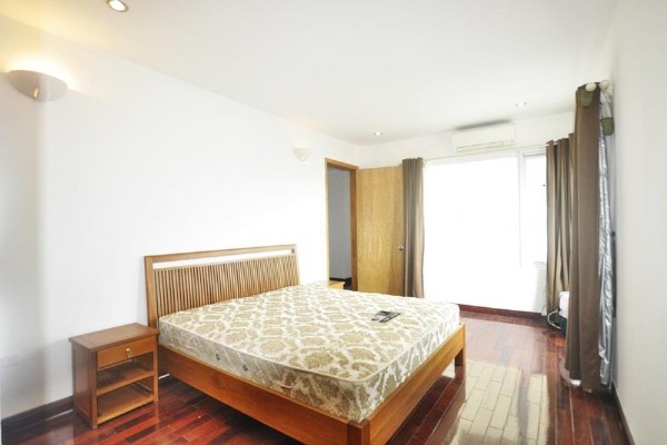 *Lake View 3 Bedroom Apartment Rental in Quang An street, Tay Ho District, Modern Amenities* 3