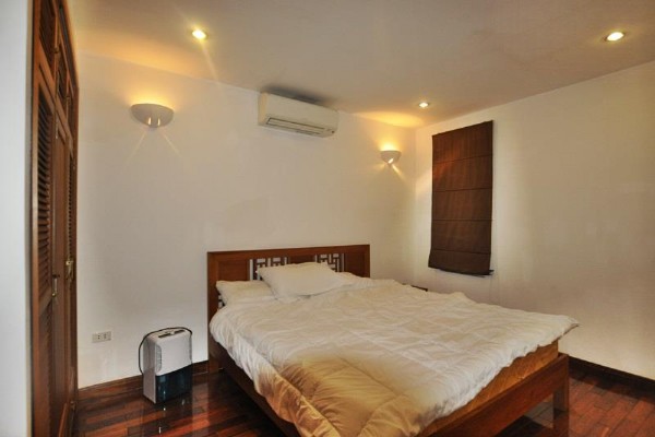 *Lake View 3 Bedroom Apartment Rental in Quang An street, Tay Ho District, Modern Amenities* 12