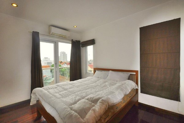 *Lake View 3 Bedroom Apartment Rental in Quang An street, Tay Ho District, Modern Amenities* 14