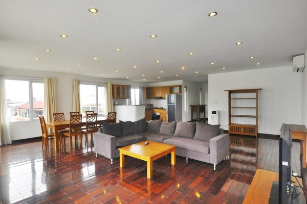 *Lake View 3 Bedroom Apartment Rental in Quang An street, Tay Ho District, Modern Amenities* 16